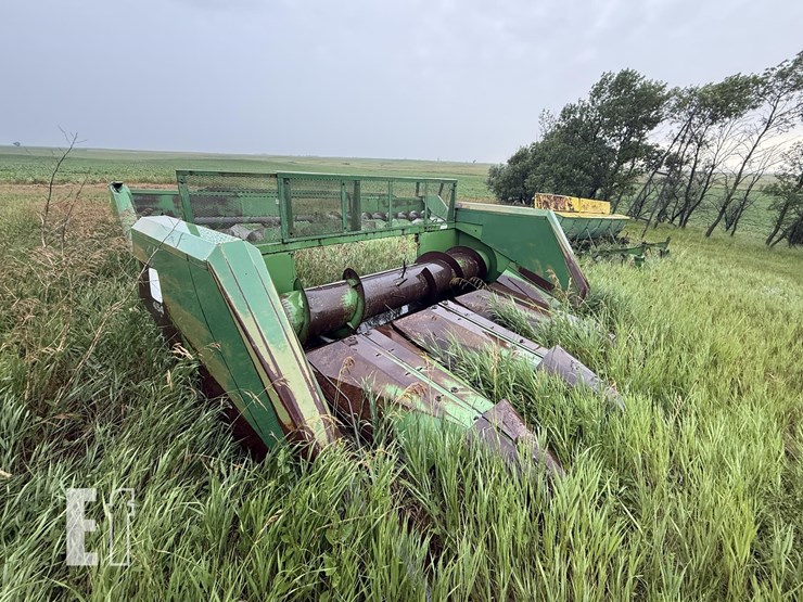 john-deere-454-image-1