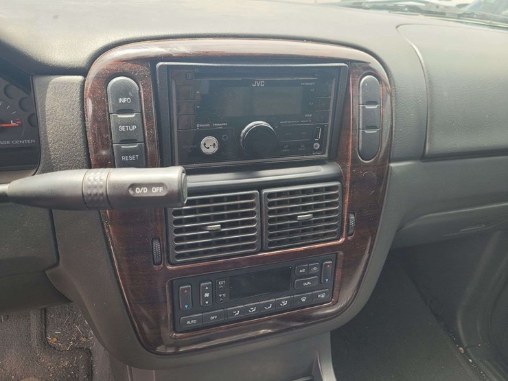 2005-ford-explorer-limited-image-12