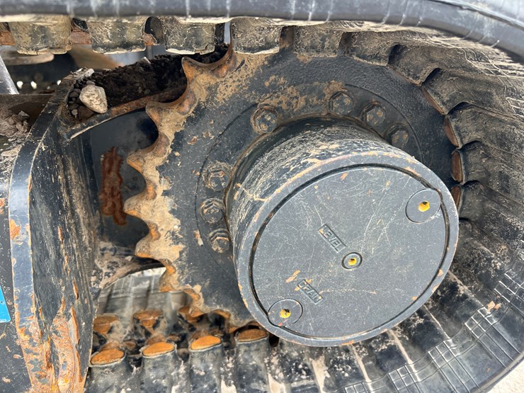 2020-deere-35g-image-15