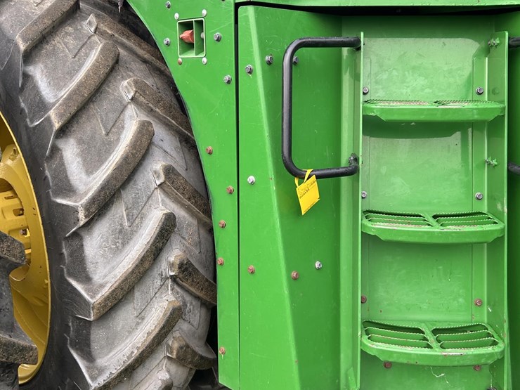 2017-john-deere-9620r-image-47