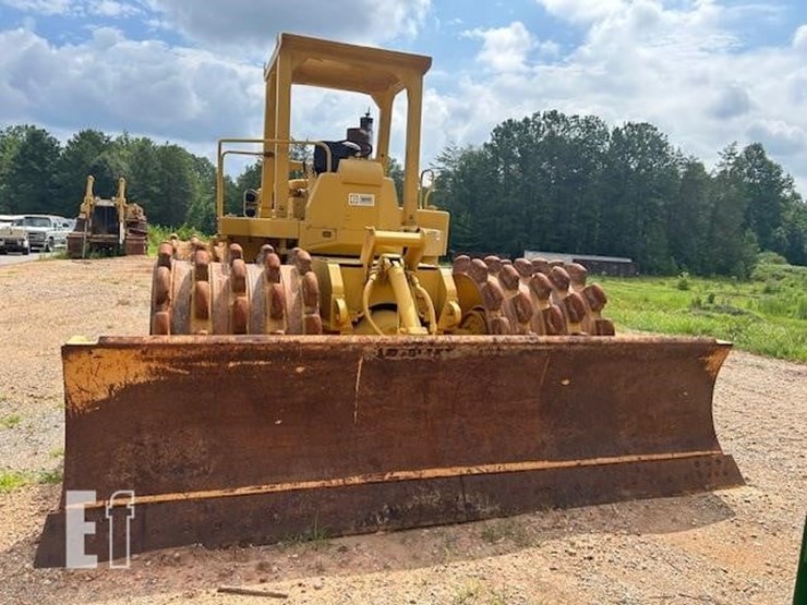 caterpillar-825-image-2