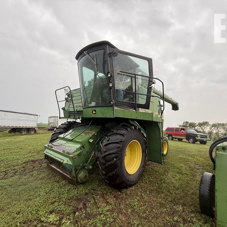 JOHN DEERE 7720