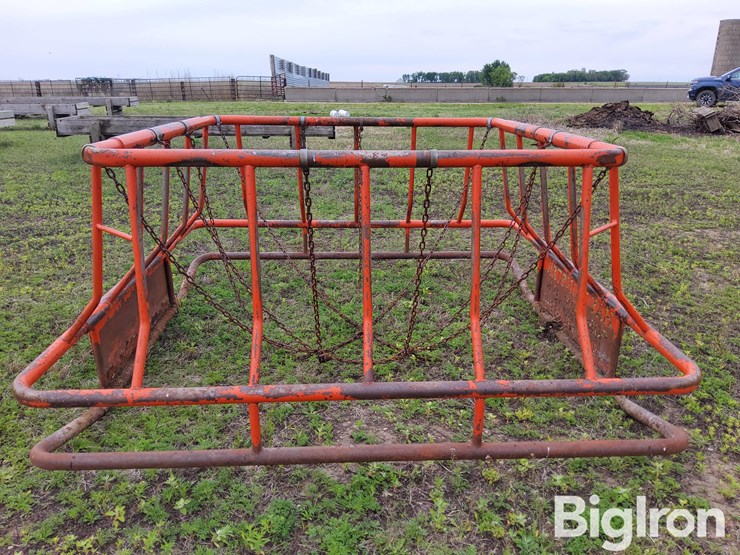 hay-monster-bale-feeder-image-6