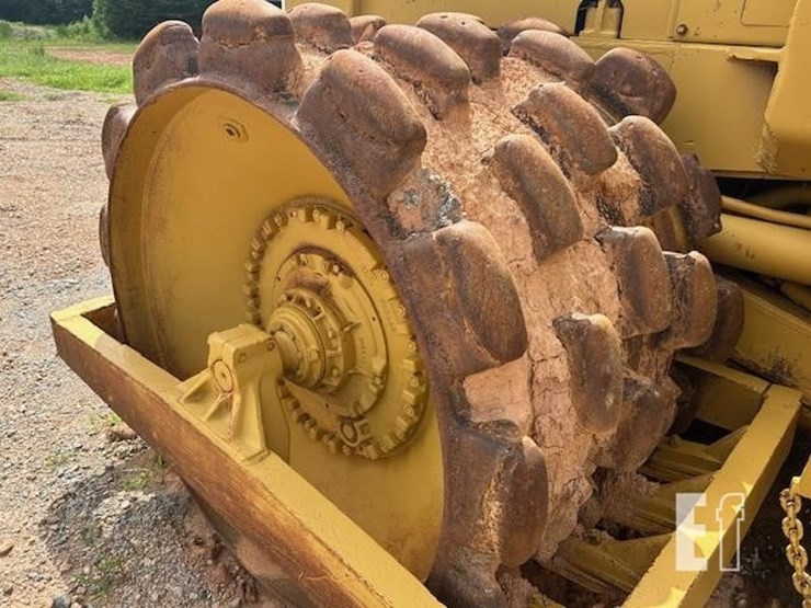 caterpillar-825-image-18