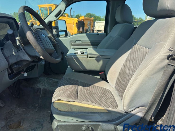 2014-ford-f250-xl-image-22