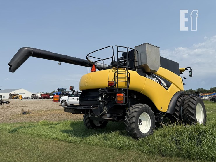 new-holland-cr960-image-5