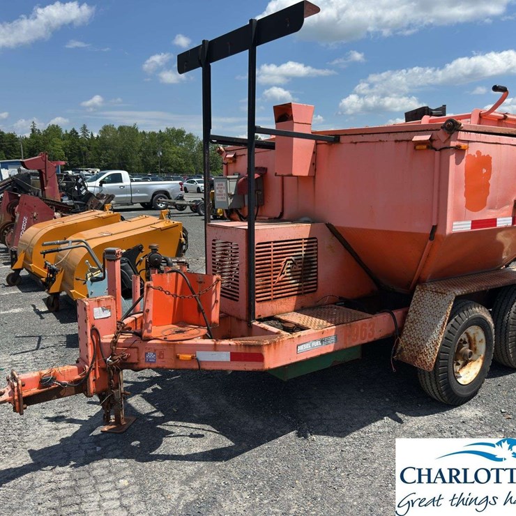 2009 Falcon T/A Portable Asphalt Trailer