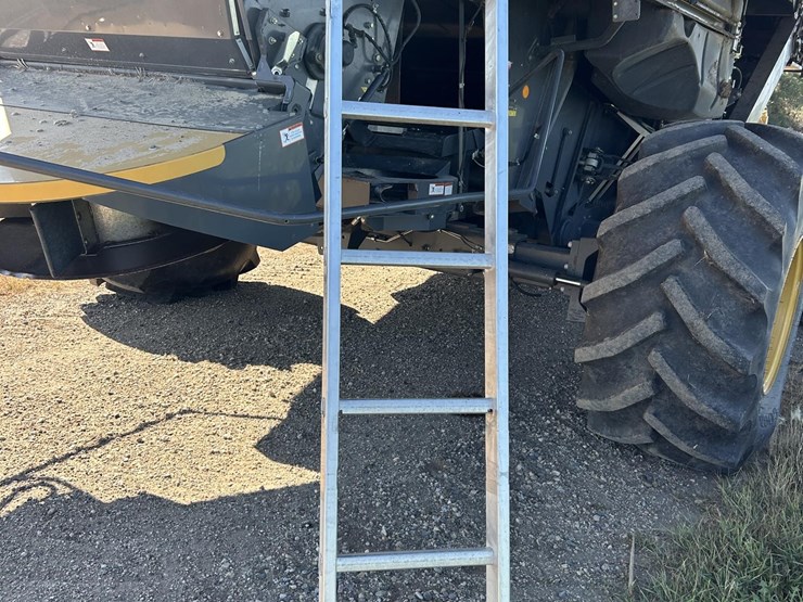 2012-claas-lexion-750tt-image-96