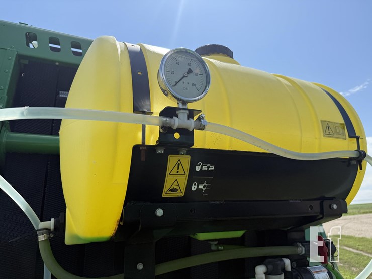 john-deere-568-image-37