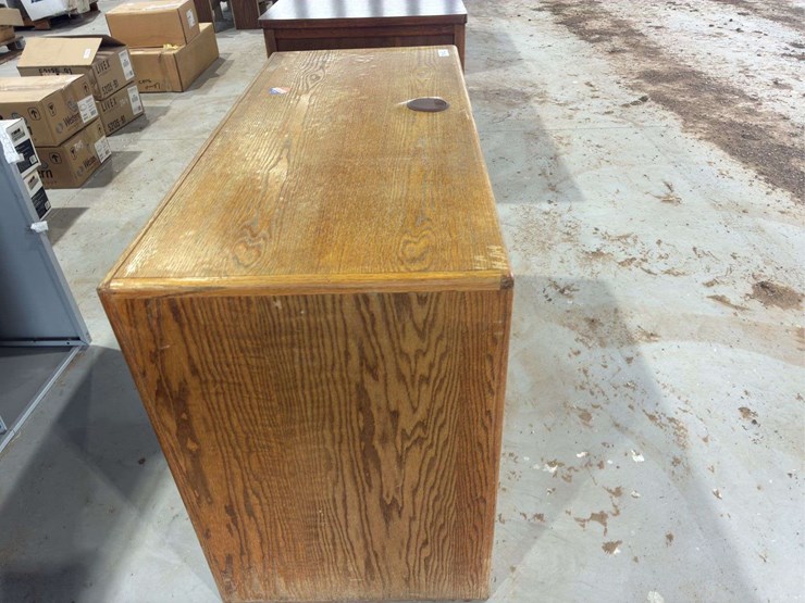 wooden-desk-image-6