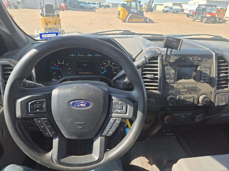 2015-ford-f150-xlt-image-13