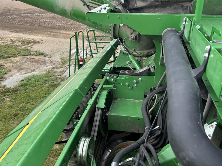 2019-john-deere-s780-image-90