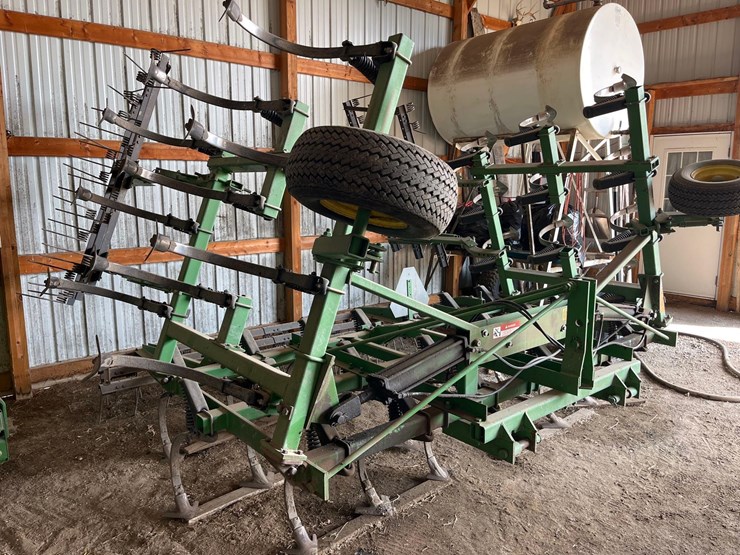 john-deere-960-cultivator-image-3