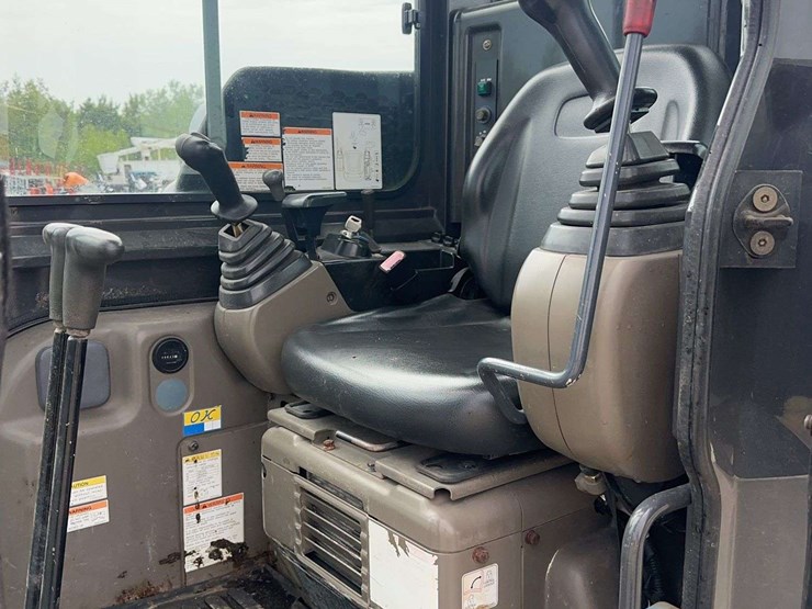 2012-case-cx36b-image-18