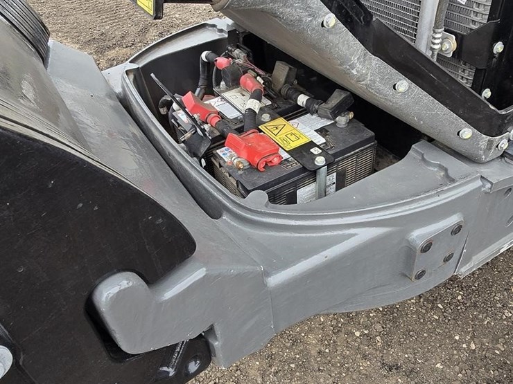2020-challenger-mt743-image-19