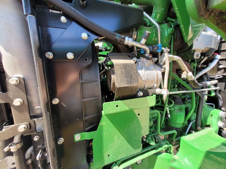 2022-john-deere-5055e-image-18