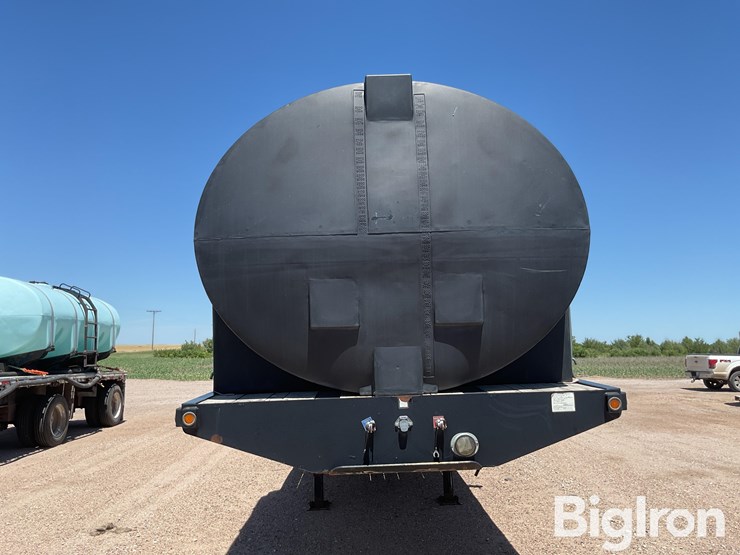 2013-b-b-tri/a-drop-deck-sprayer-trailer-image-2