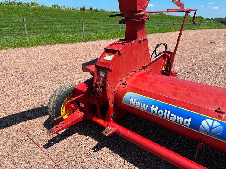 2013-new-holland-38-image-12