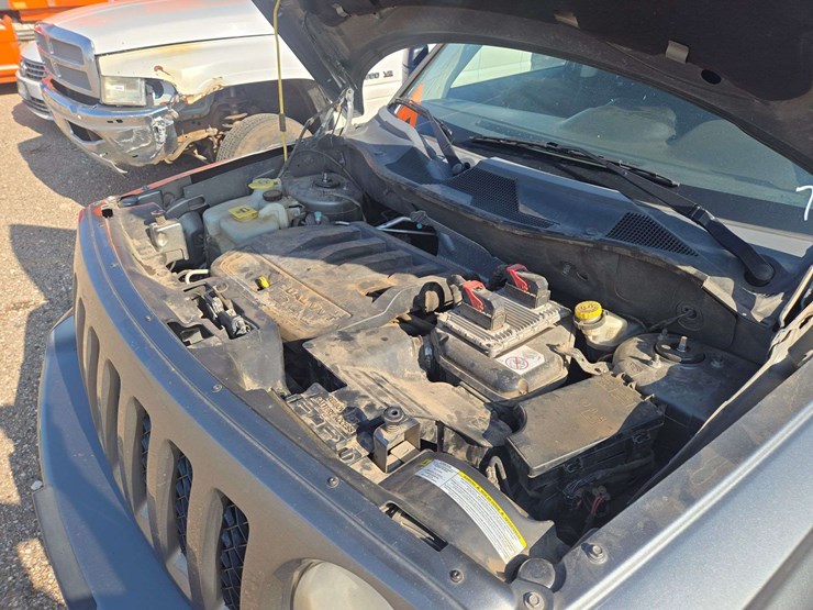 2012-jeep-patriot-sport-image-14