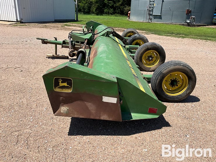 john-deere-120-image-8