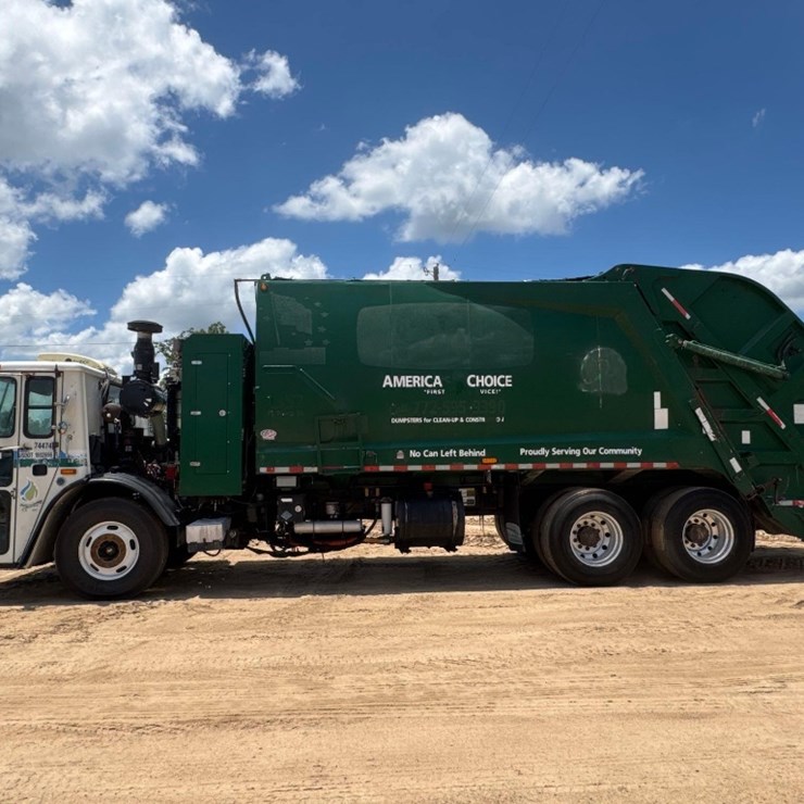 2013 MACK LEU633