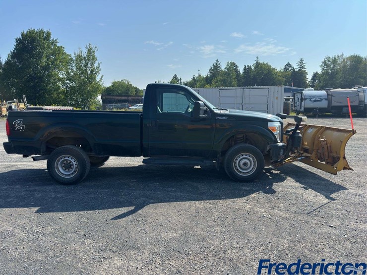 2014-ford-f250-xl-image-8