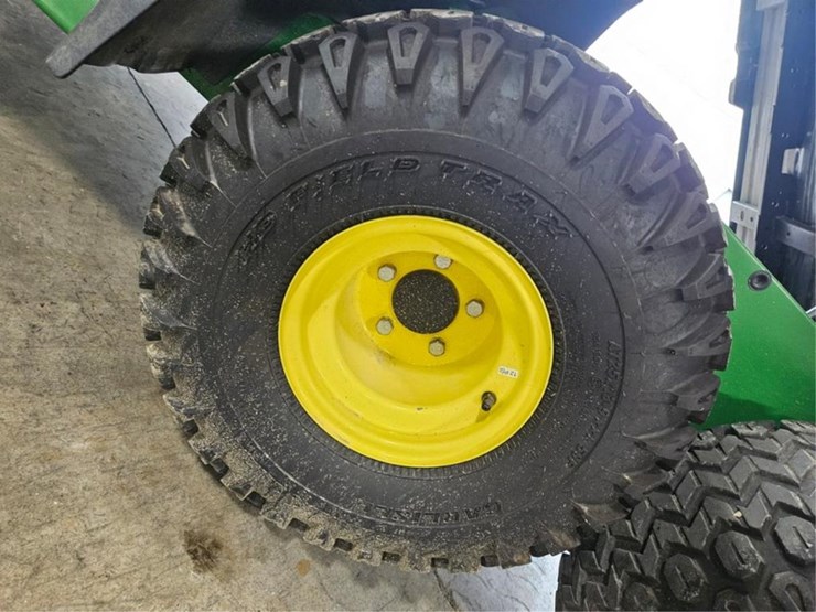 2014-john-deere-gator-image-38