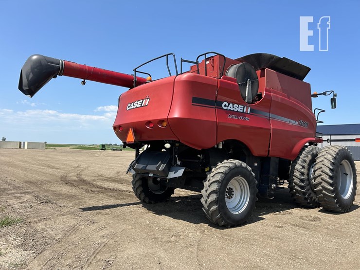 2007-case-ih-7010-image-5