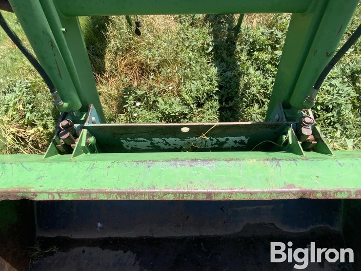 john-deere-146-image-15