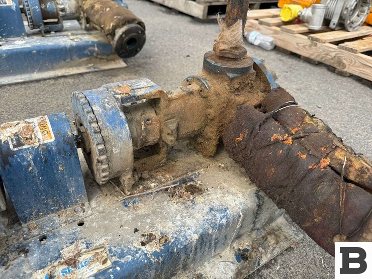 water-pump-with-motor-image-4