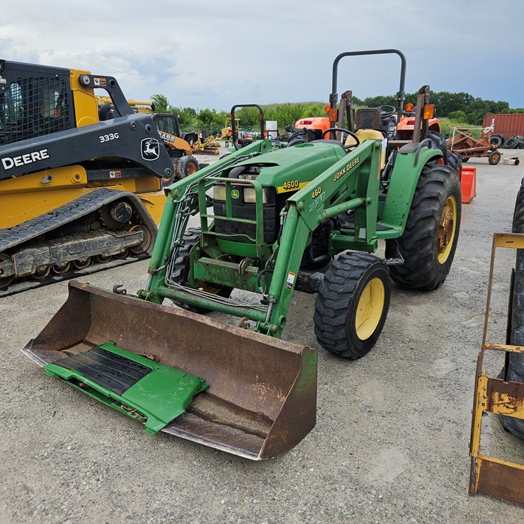 1998 JOHN DEERE 4600