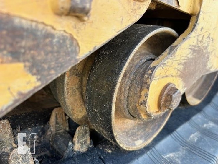 2021-caterpillar-259d3-image-22