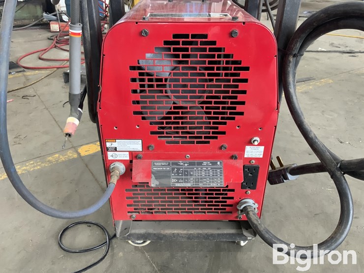 lincoln-electric-precision-tig-225-welder-image-16