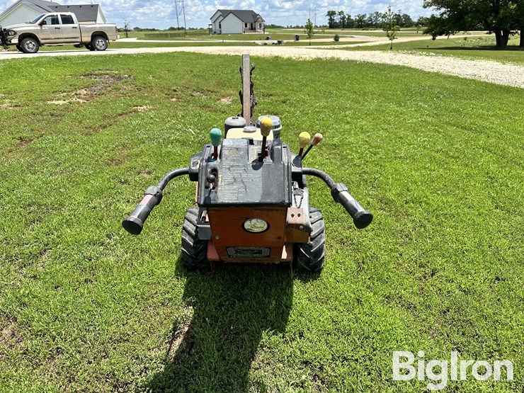 ditch-witch-1020-image-4