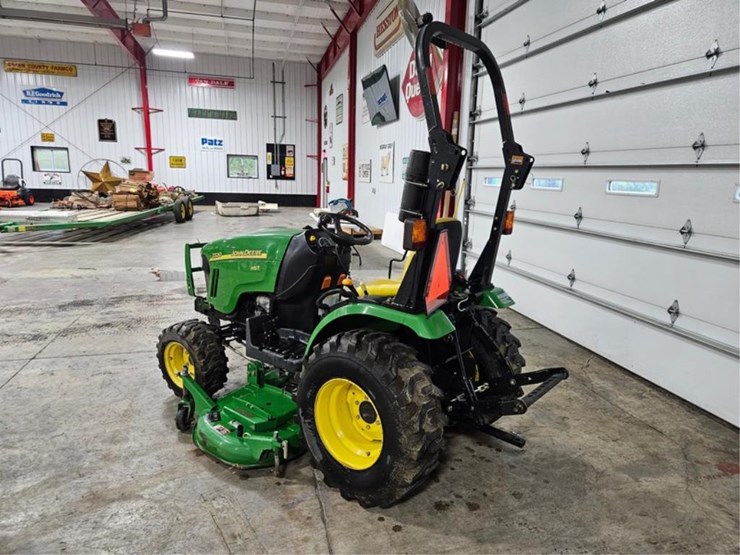 john-deere-2320-image-3