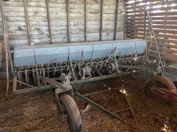 john-deere-vanbrunt-grain-drill-image-1