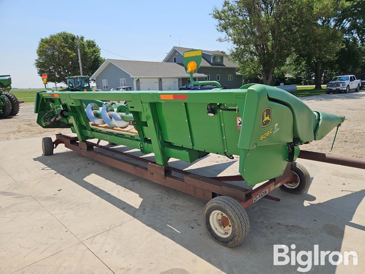 2013-john-deere-608c-image-5