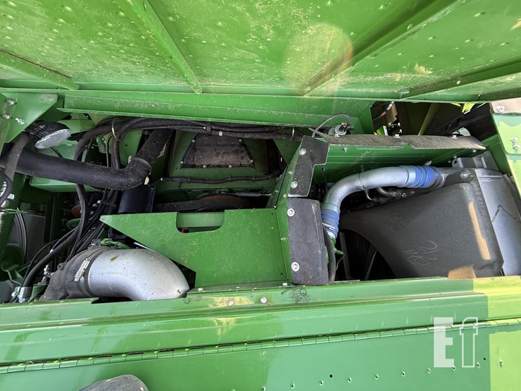 2021-john-deere-s780-image-58