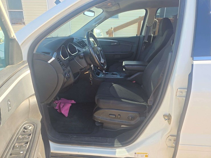 2012-chevrolet-traverse-image-12