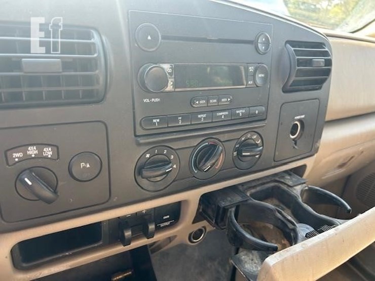 2006-ford-f350-sd-lariat-image-10