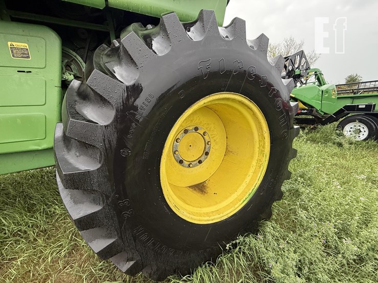 john-deere-8820-image-2