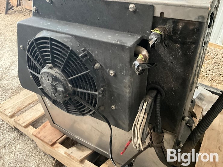 thermo-king-tripac-truck-tractor-apu-image-10