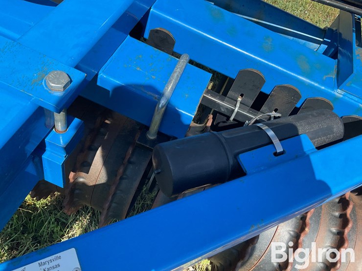 2011-landoll-3130-31-image-15