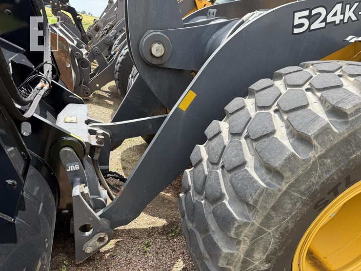 2019-deere-524kii-image-4