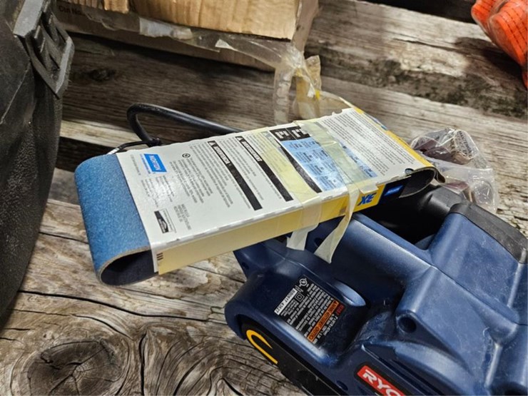 #425-•-ryobi-belt-sander-&-craftsmen-stapler-image-11