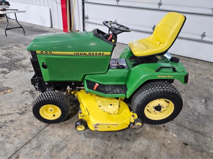 john-deere-425-image-2