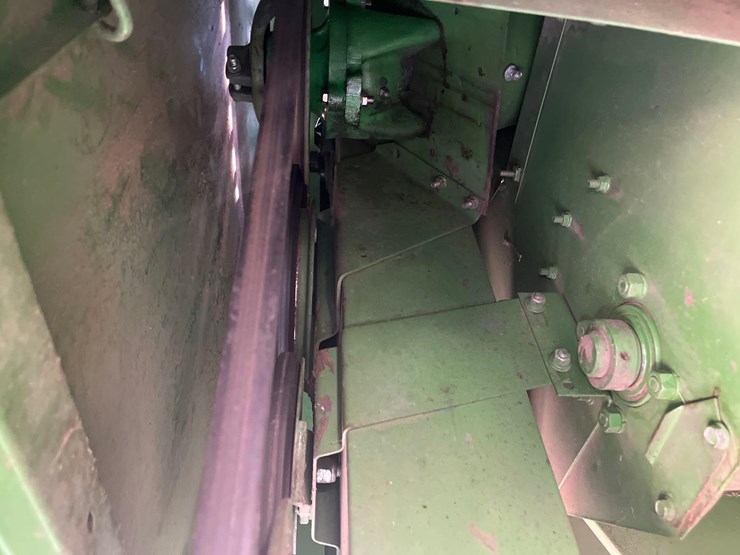 1982-john-deere-7720-image-32
