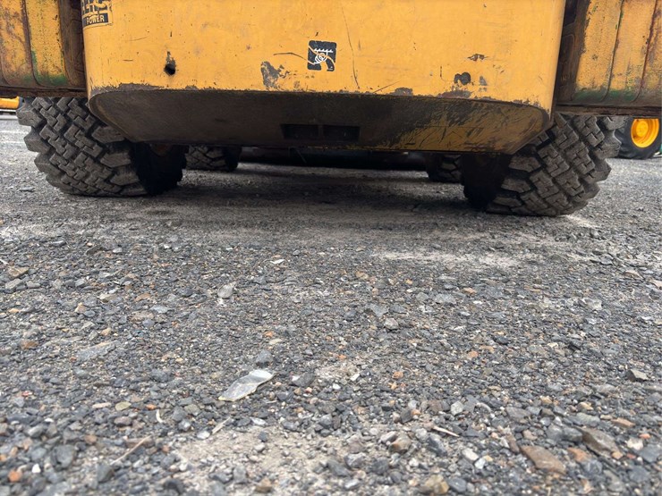 2001-john-deere-250-image-20