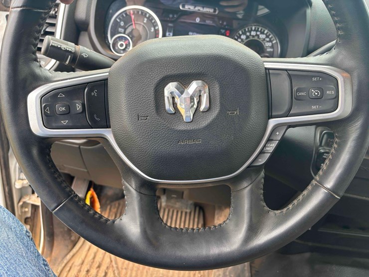 2023-ram-3500-pickup-image-23