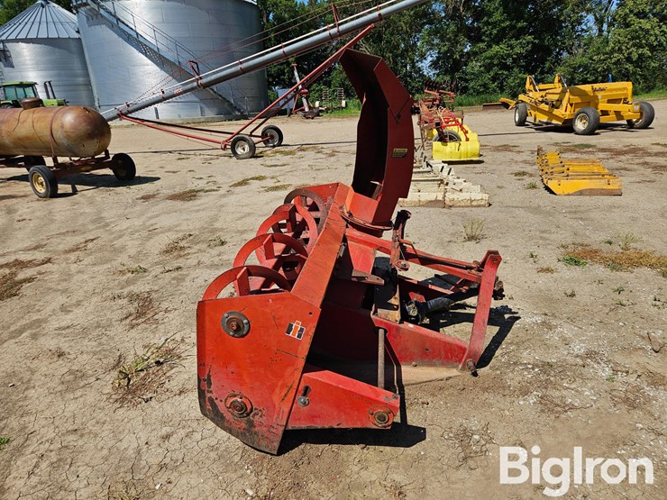 international-80-3-pt.-snow-blower-attachment-image-8